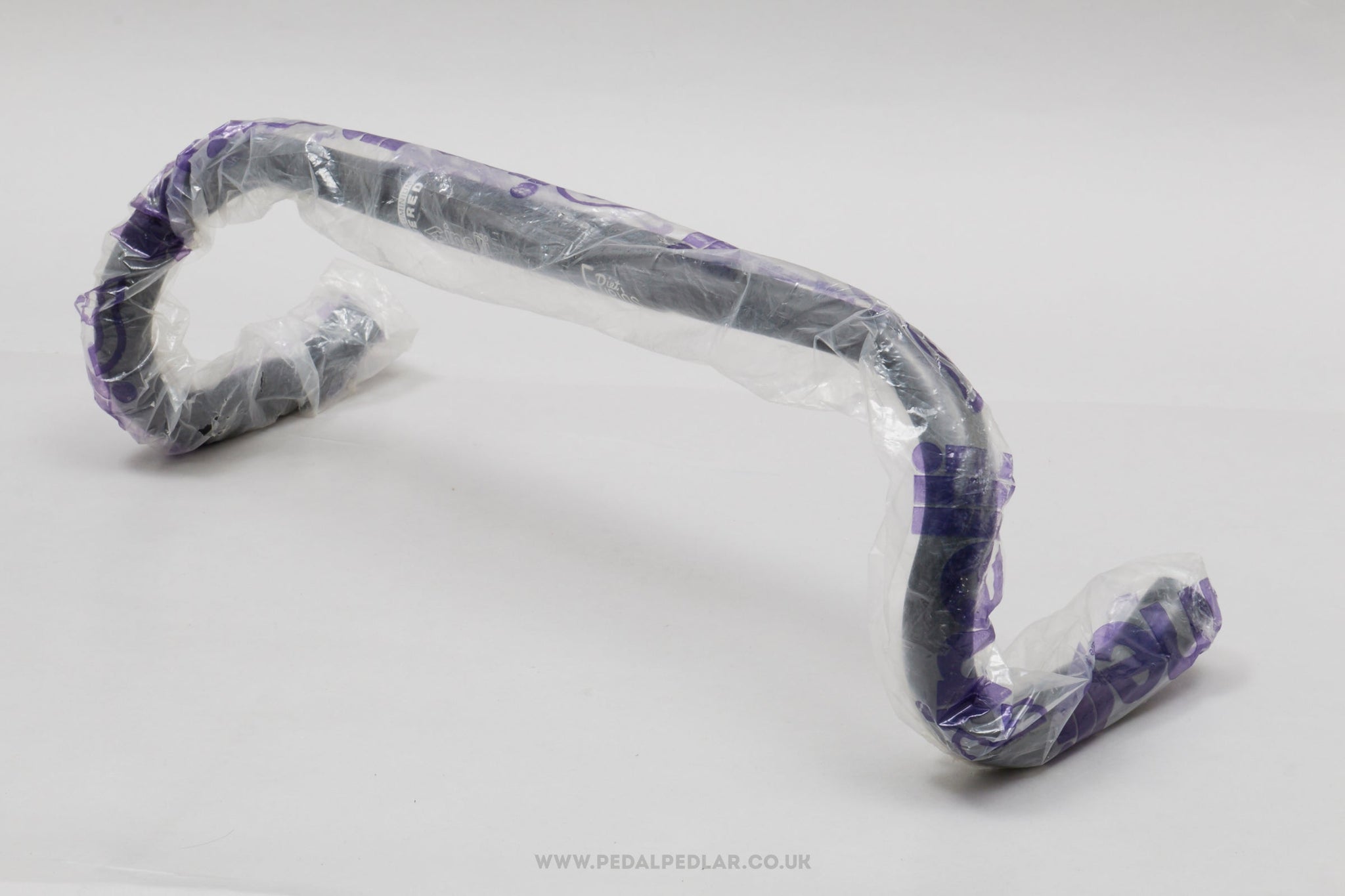 Cinelli Vélo Route Pressure Ultegra Di2, Blanc | Bikeinn Cinelli Vélo Route Pressure Ultegra Di2, Blanc | Bikeinn