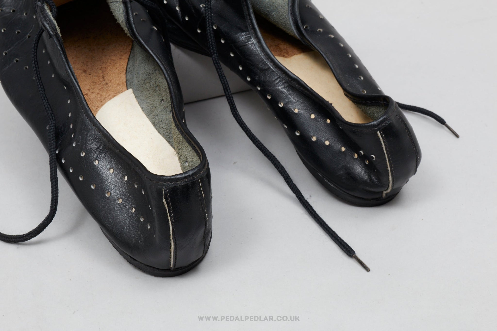 Old fashioned leather shoes cheap