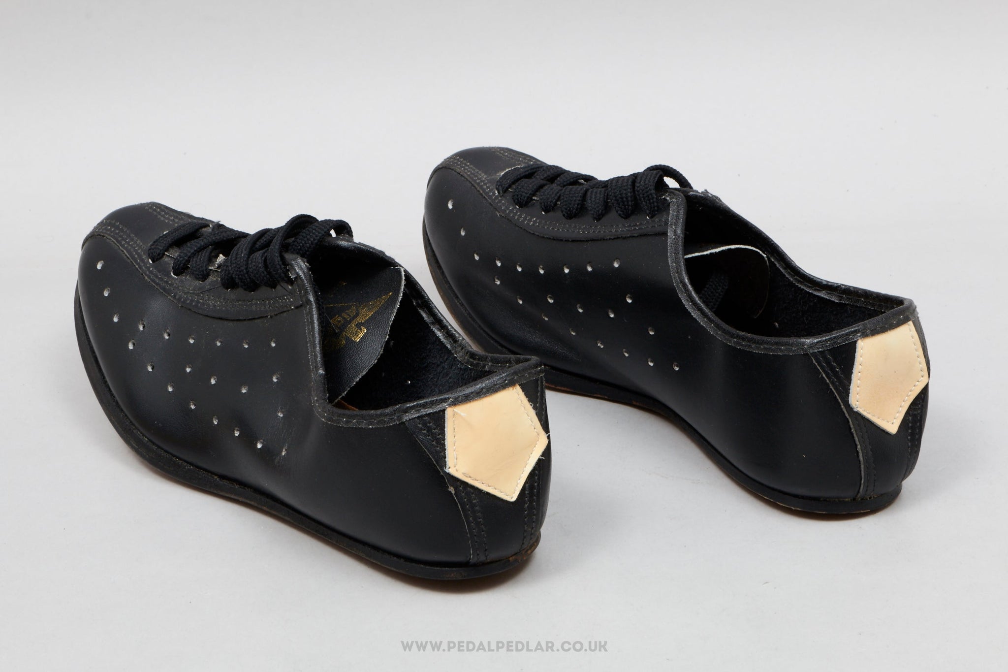 Euro deals 39 shoe