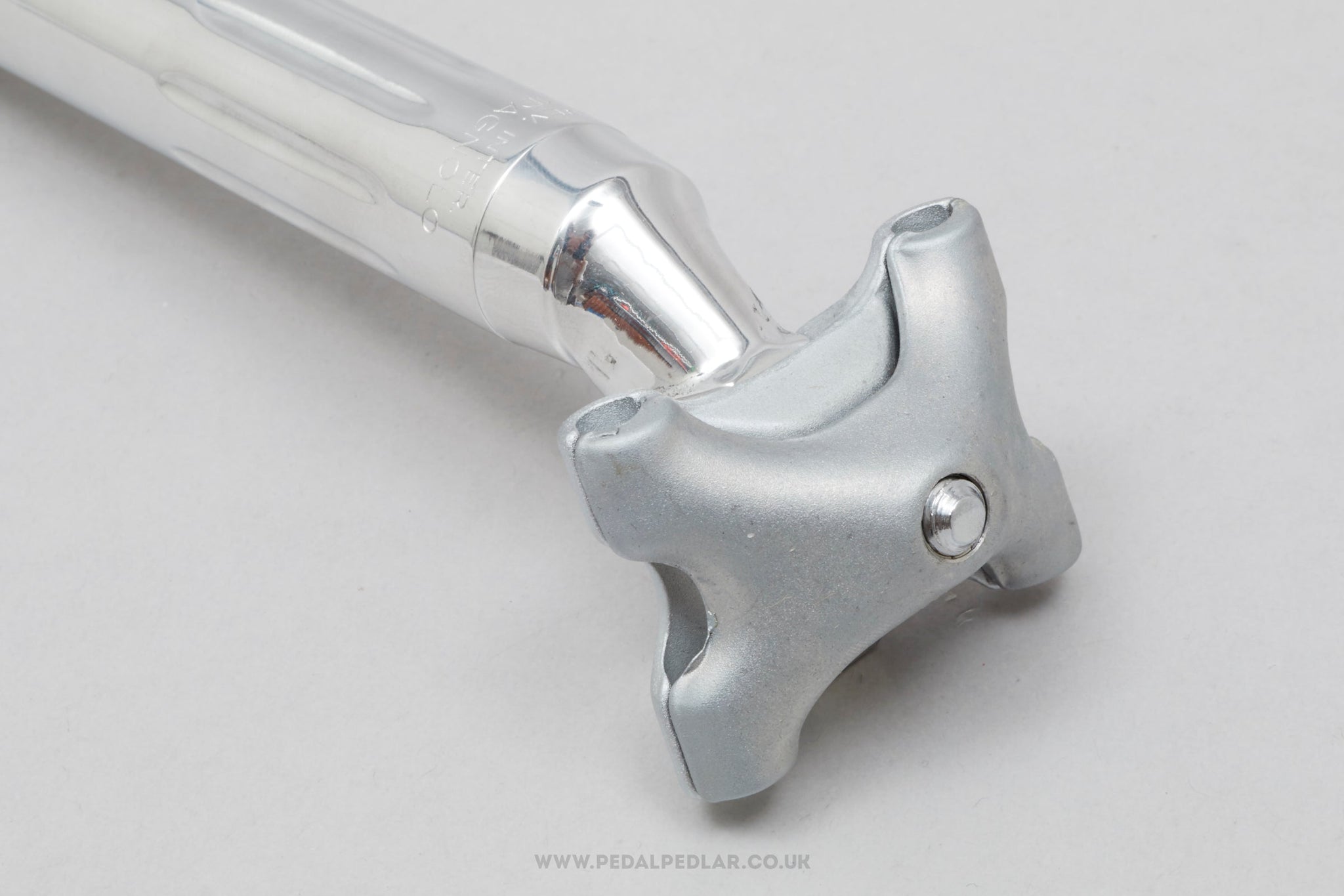 Campagnolo Nuovo Super Record (4051/1) Fluted 4th Gen NOS/NIB Vintage 25.0 mm Seatpost - Pedal Pedlar - Buy New Old Stock Bike Parts