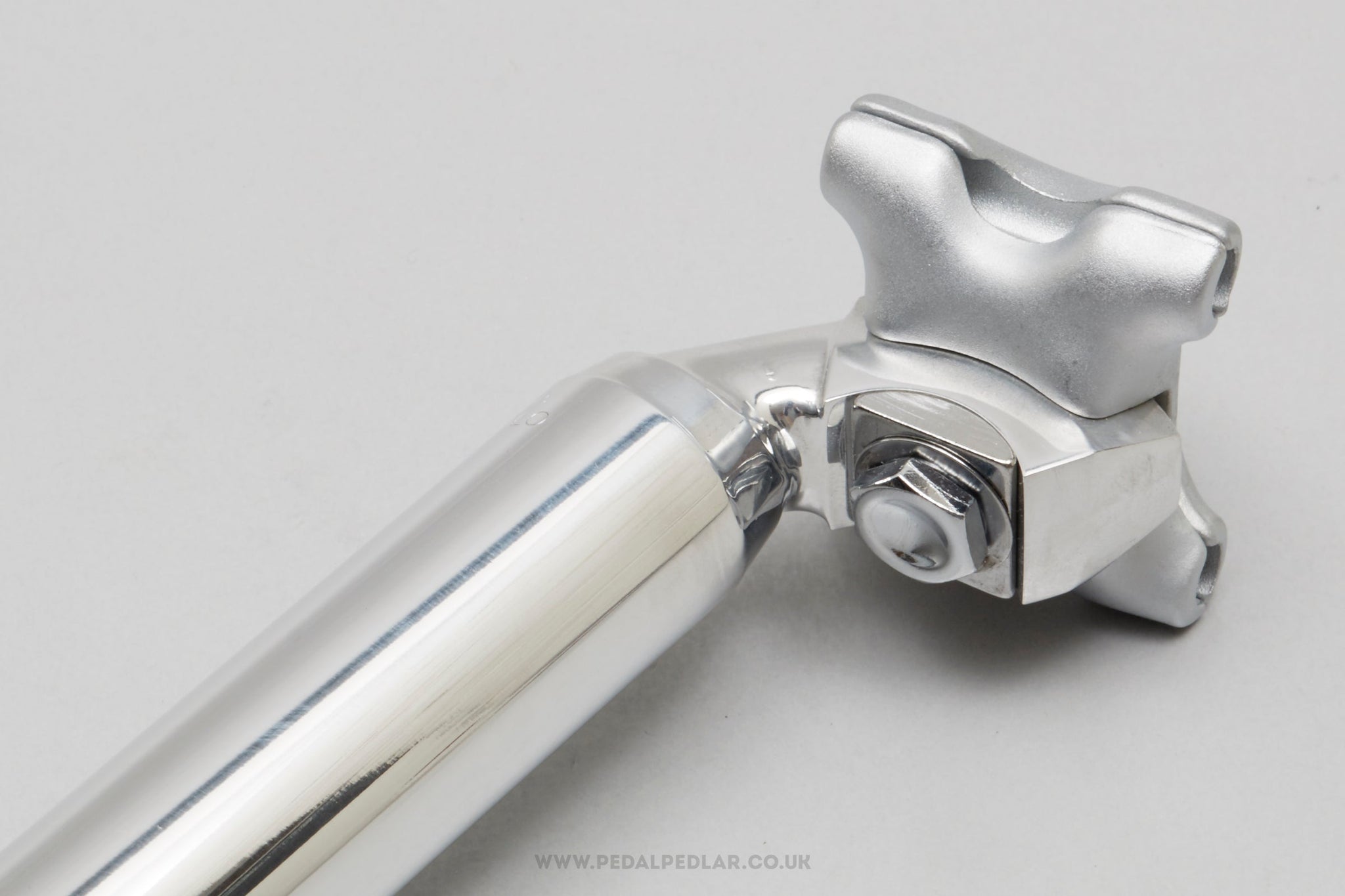 Campagnolo Nuovo Super Record (4051/1) Long Non-Fluted Last Gen NOS/NIB Vintage 26.6 mm Seatpost - Pedal Pedlar - Buy New Old Stock Bike Parts