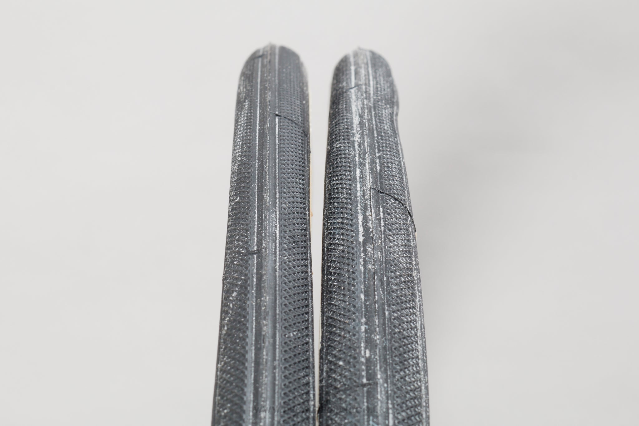 Continental Super Sport Kevlar Black/White NOS Vintage 700 x 28c Tyres - Pedal Pedlar - Buy New Old Stock Bike Parts