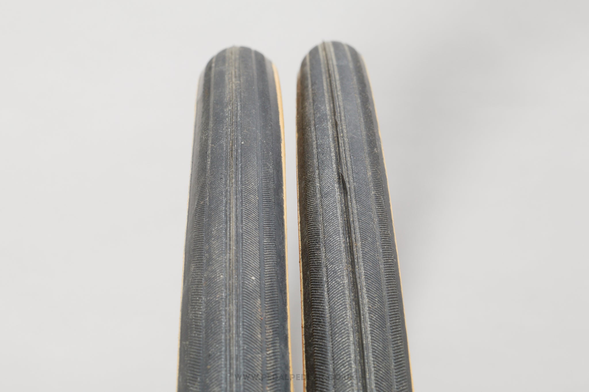 Pariba HP Hand Made Black/Skin NOS Vintage 700 x 23c Tyres - Pedal Pedlar - Buy New Old Stock Bike Parts