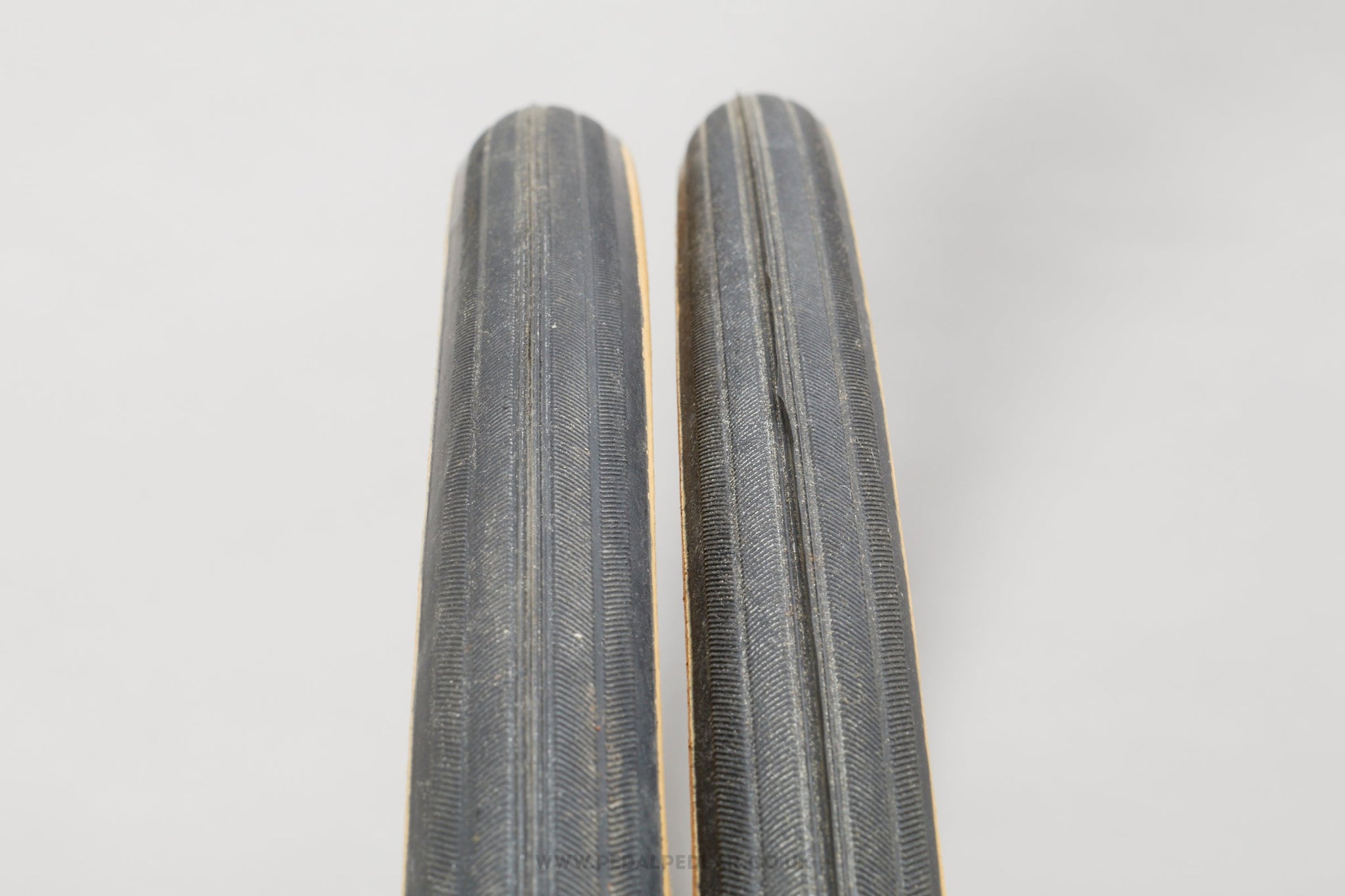 Pariba HP Hand Made Black/Skin NOS Vintage 700 x 23c Tyres - Pedal Pedlar - Buy New Old Stock Bike Parts