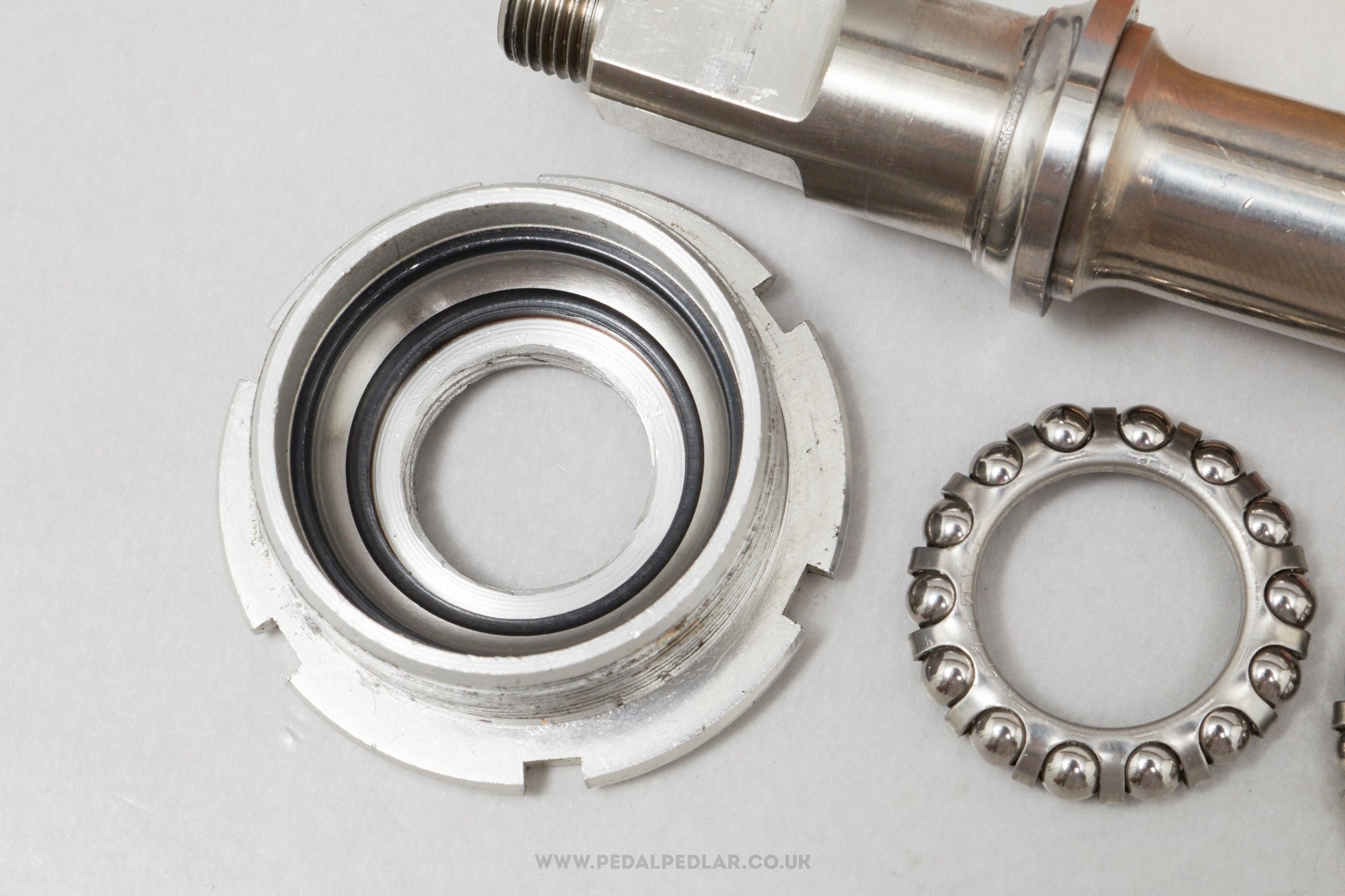 Campagnolo Super Record 4031 2nd Gen Titanium Vintage Italian 115.5 mm Bottom Bracket