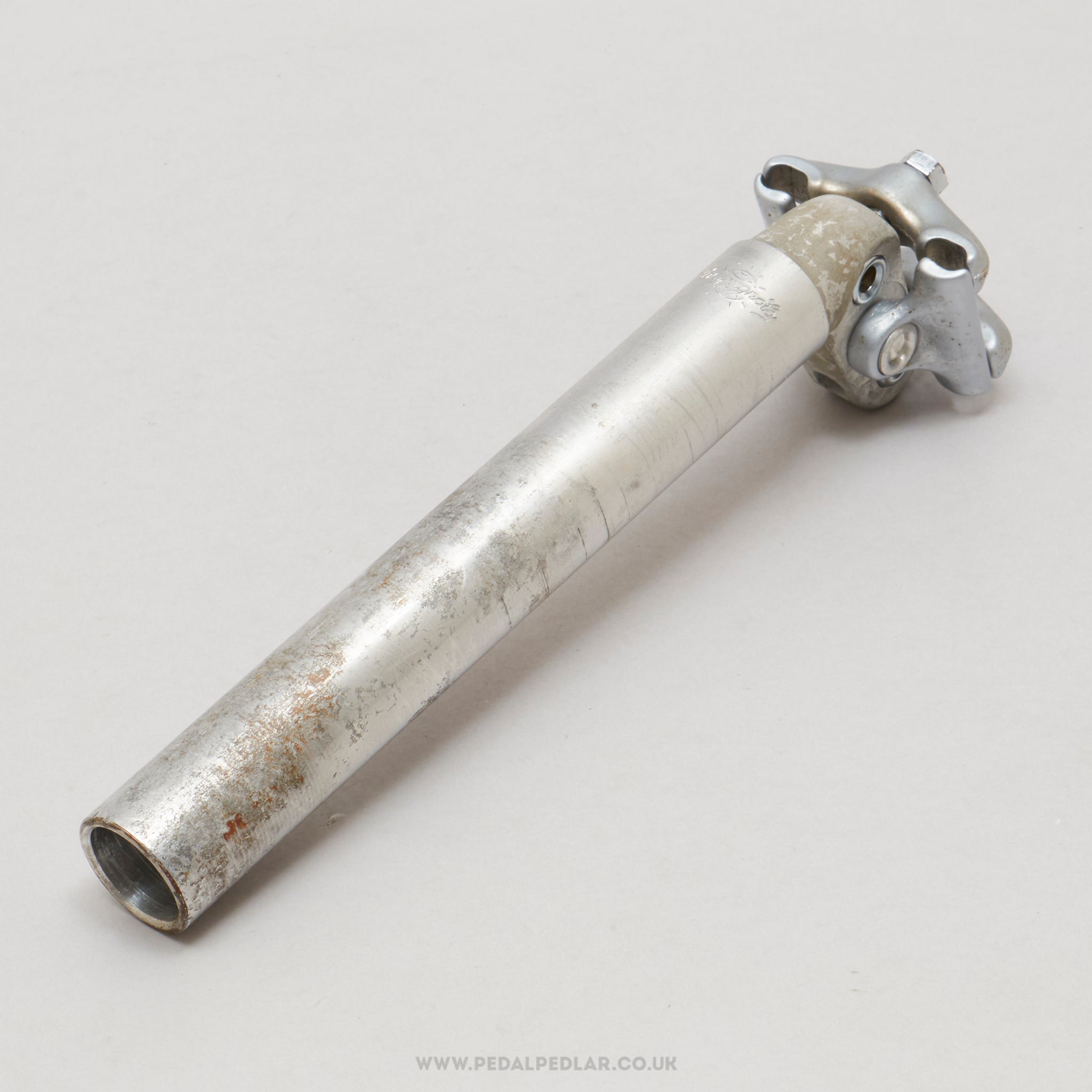 Campagnolo Nuovo Record (1044) Twin Bolt Vintage 27.0 mm Seatpost - Pedal Pedlar - Bike Parts For Sale
