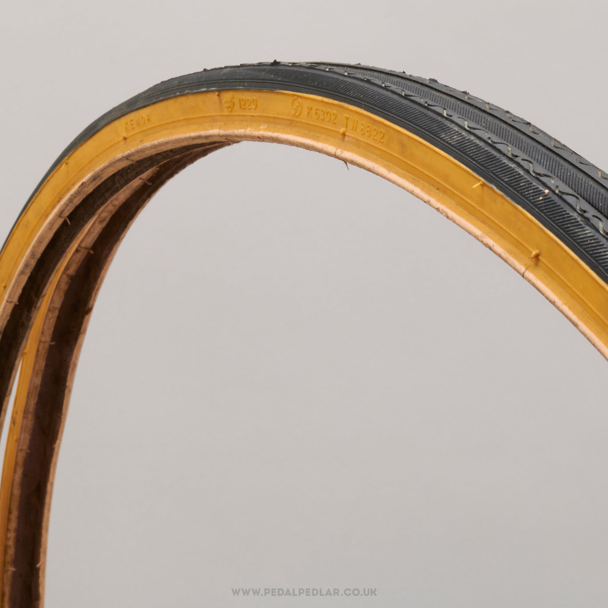 Kenda K6302 Black/Gum Vintage 700 x 20c Tyres - Pedal Pedlar - Bike Parts For Sale