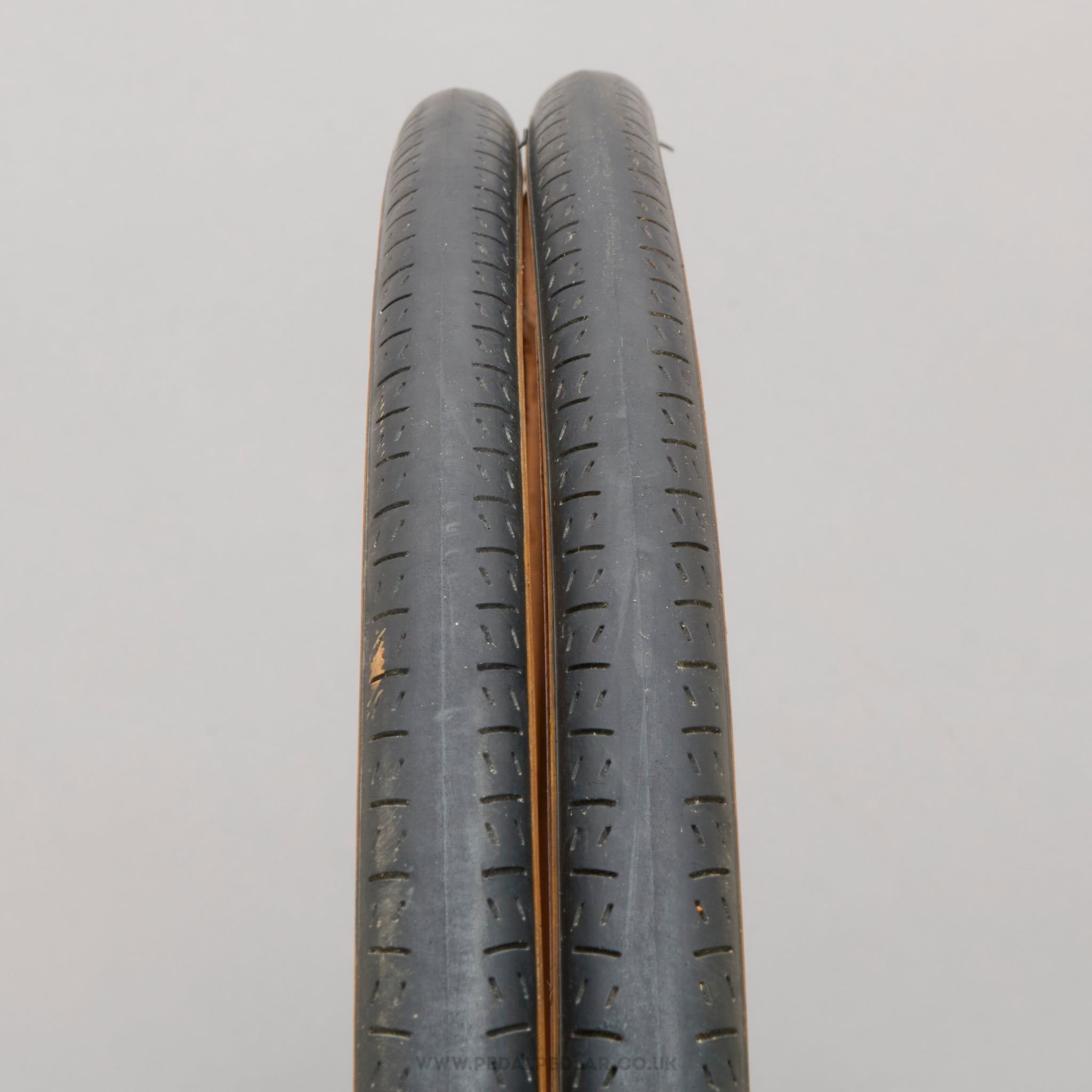 CST Super HP Black/Gum Vintage 700 x 20c Tyres - Pedal Pedlar - Bike Parts For Sale