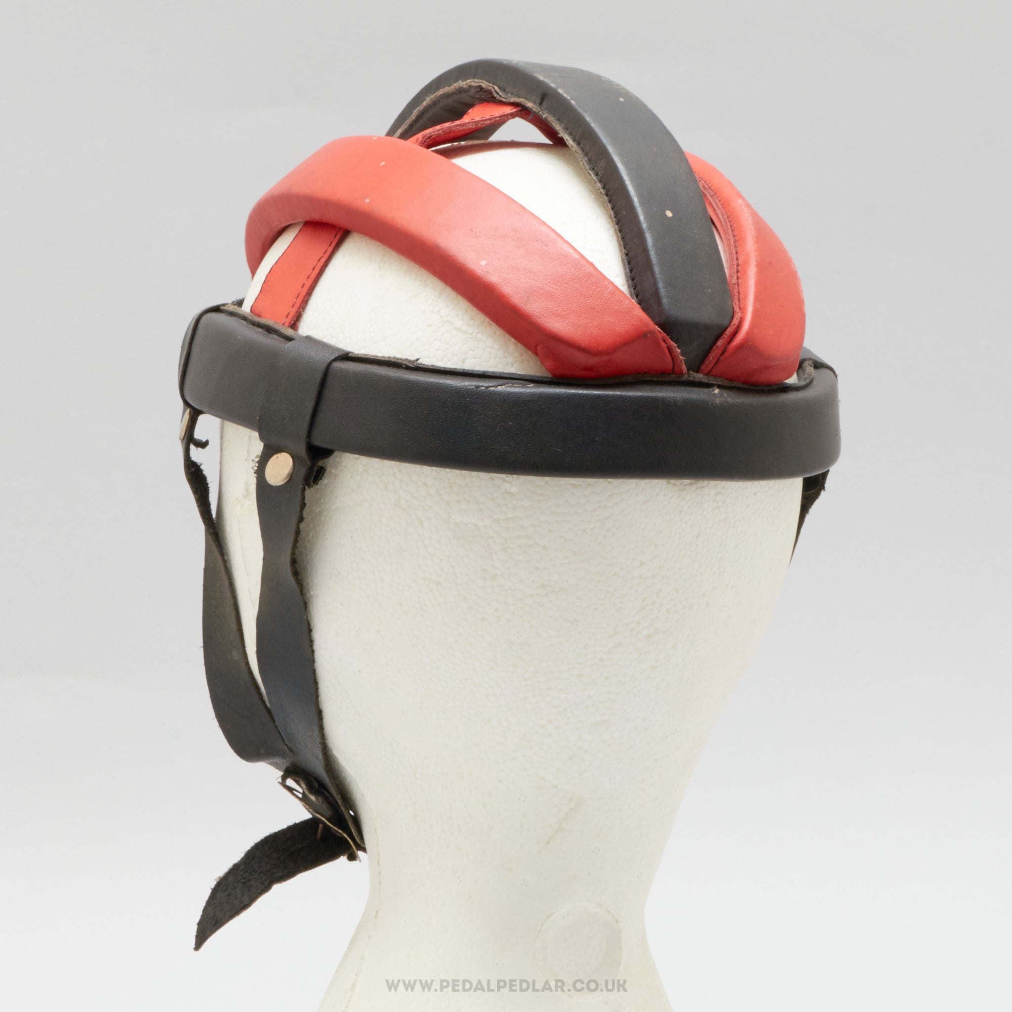 Unbranded Vintage Size 49 Black / Red Leather Hairnet Helmet - Pedal Pedlar - Cycle Accessories For Sale