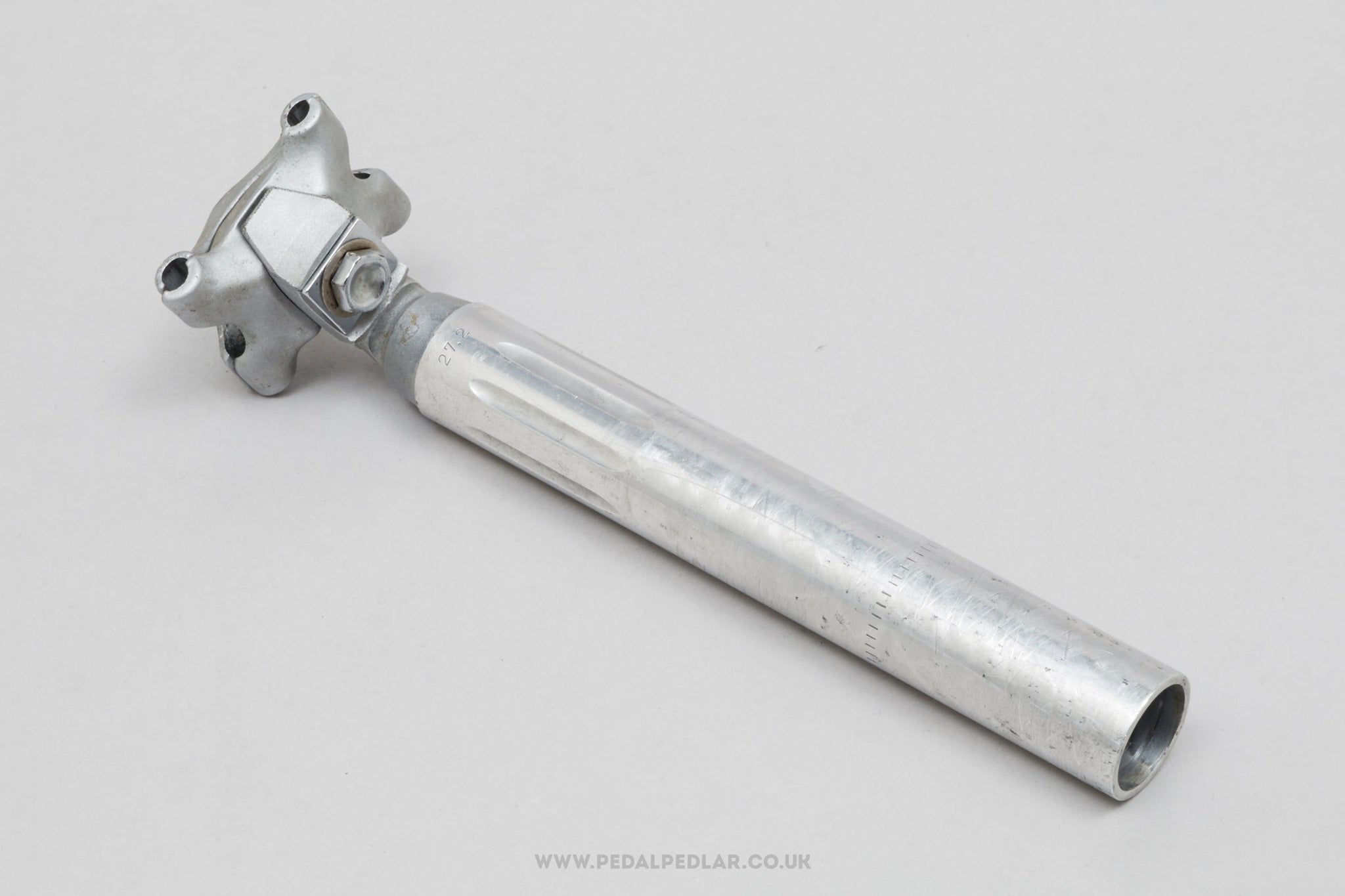 Campagnolo Nuovo Super Record (4051/1) Fluted 3rd Gen Vintage 26.0 mm Seatpost - Pedal Pedlar - Bike Parts For Sale