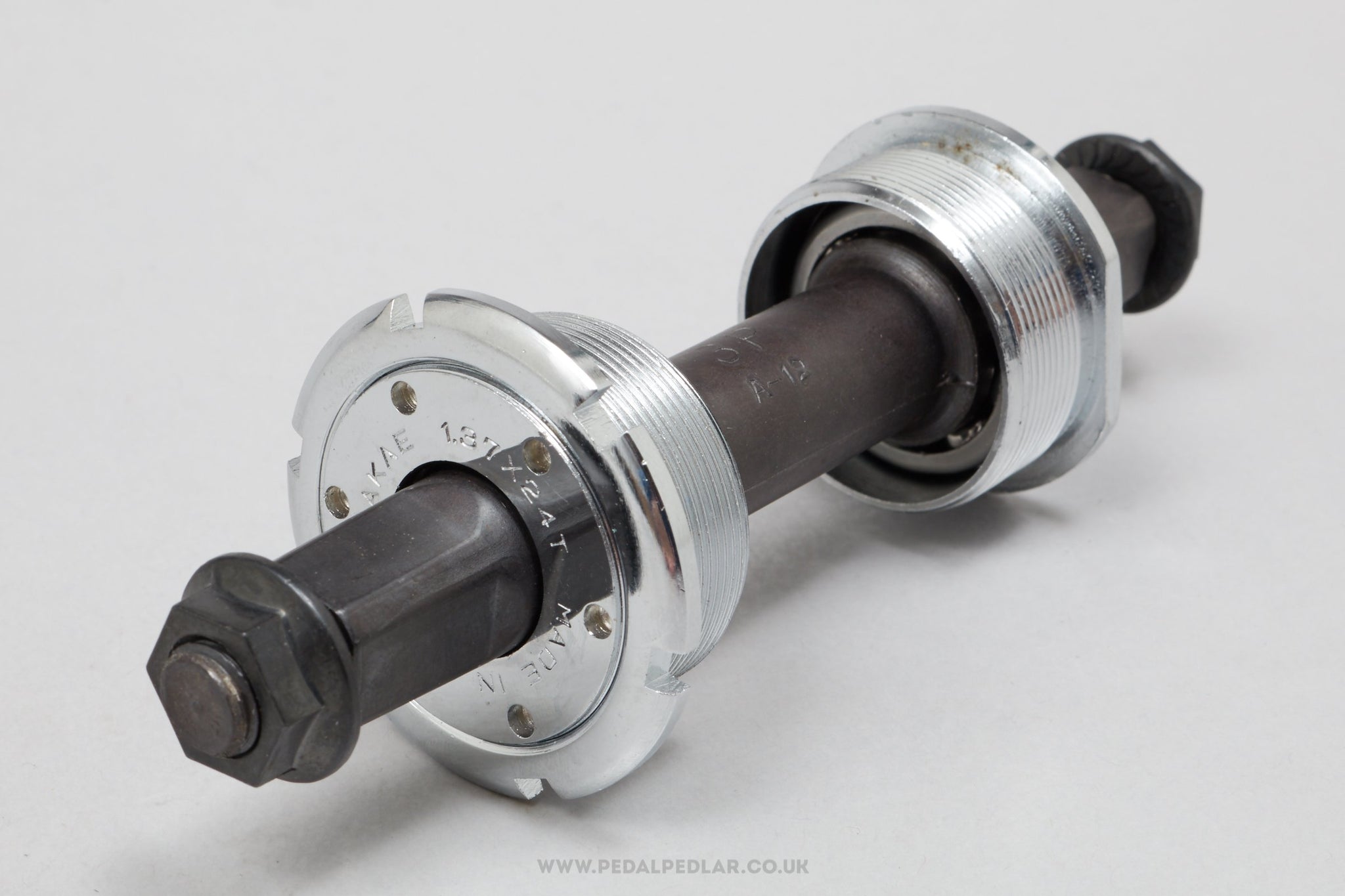 Vintage bottom hotsell bracket