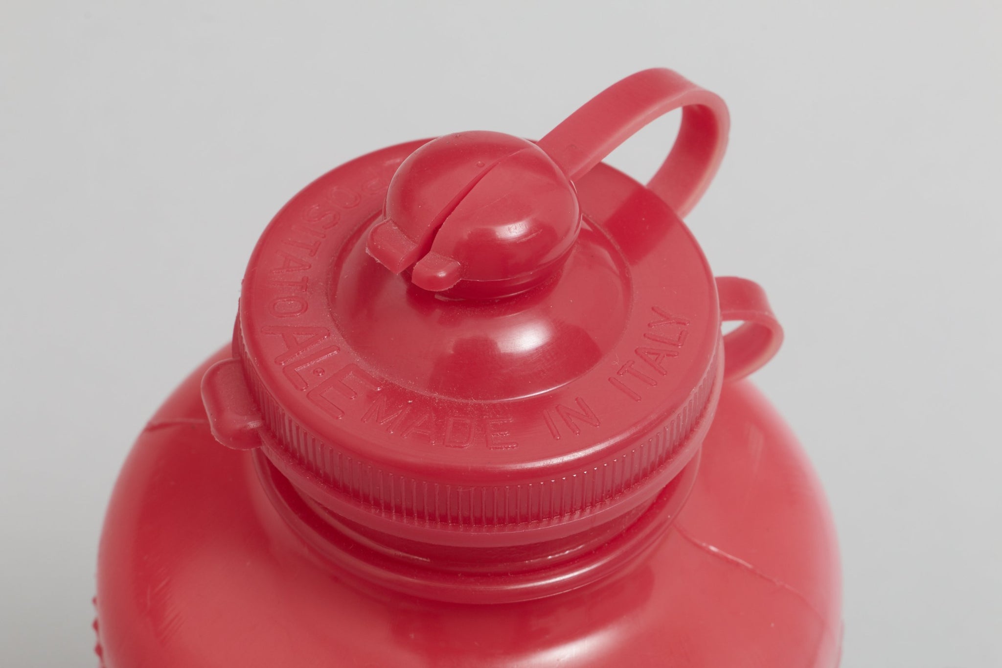 ALE Fietsen Huygens Averbode Red NOS Vintage 500 ml Water Bottle - Pedal Pedlar - Buy New Old Stock Cycle Accessories