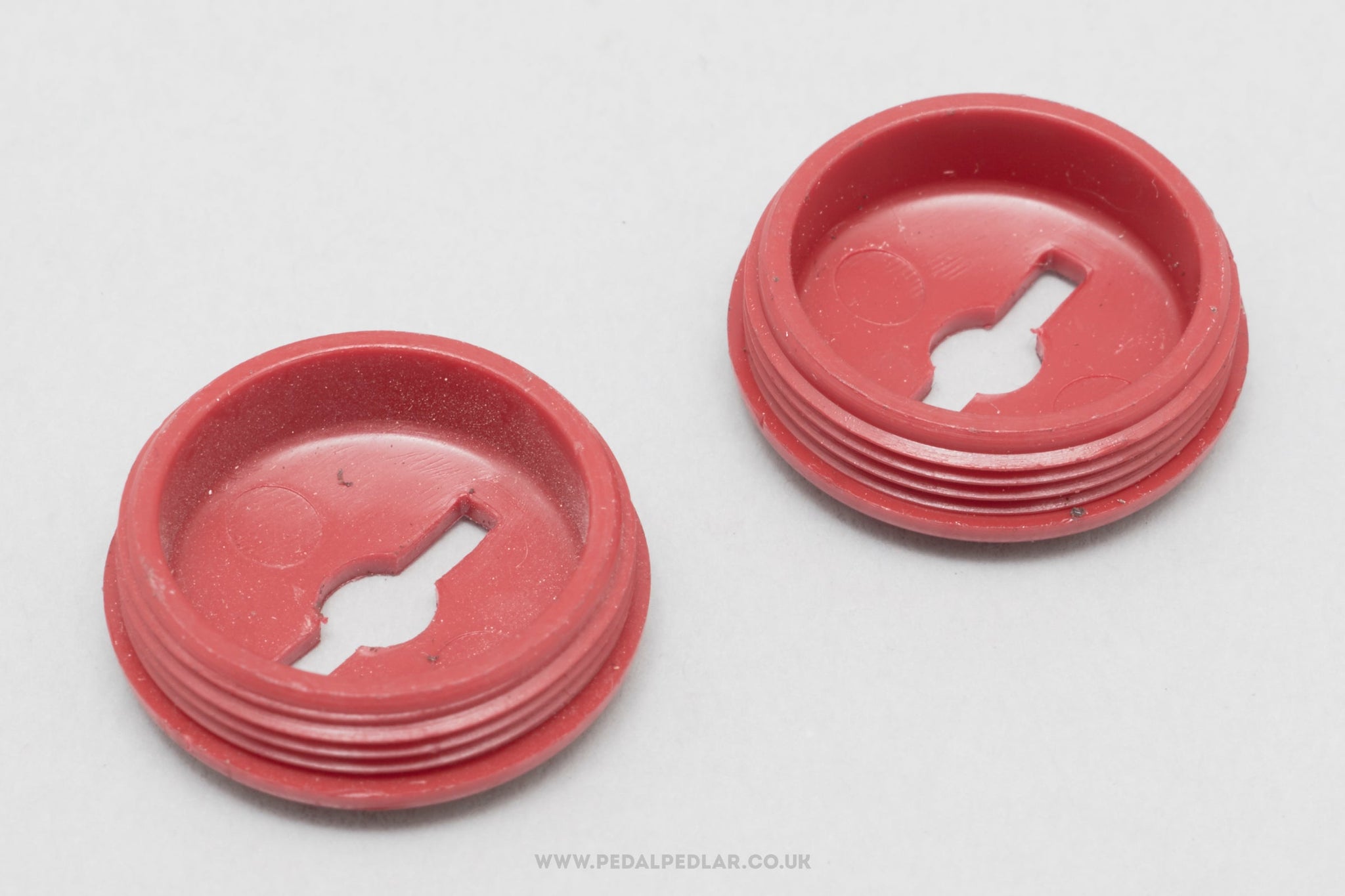 CACHE POUSSIERE BICYCLE Crankset Plastic Dust Caps Set Of 8 ATB Bike Parts NOS EUR 2,00 - FR CACHE POUSSIERE BICYCLE Crankset Plastic Dust Caps Set Of 8 ATB Bike Parts NOS EUR 2,00 - FR
