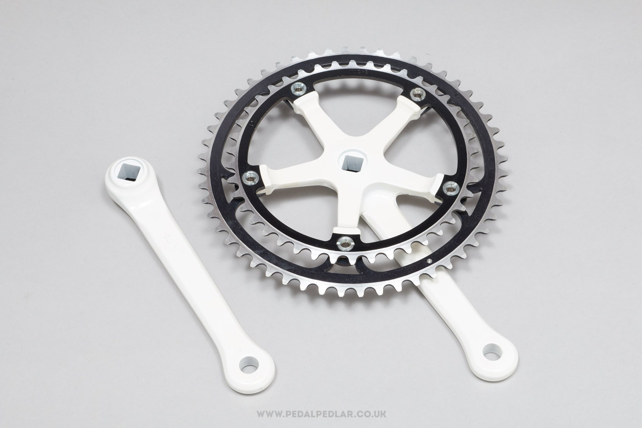 Leader crankset outlet