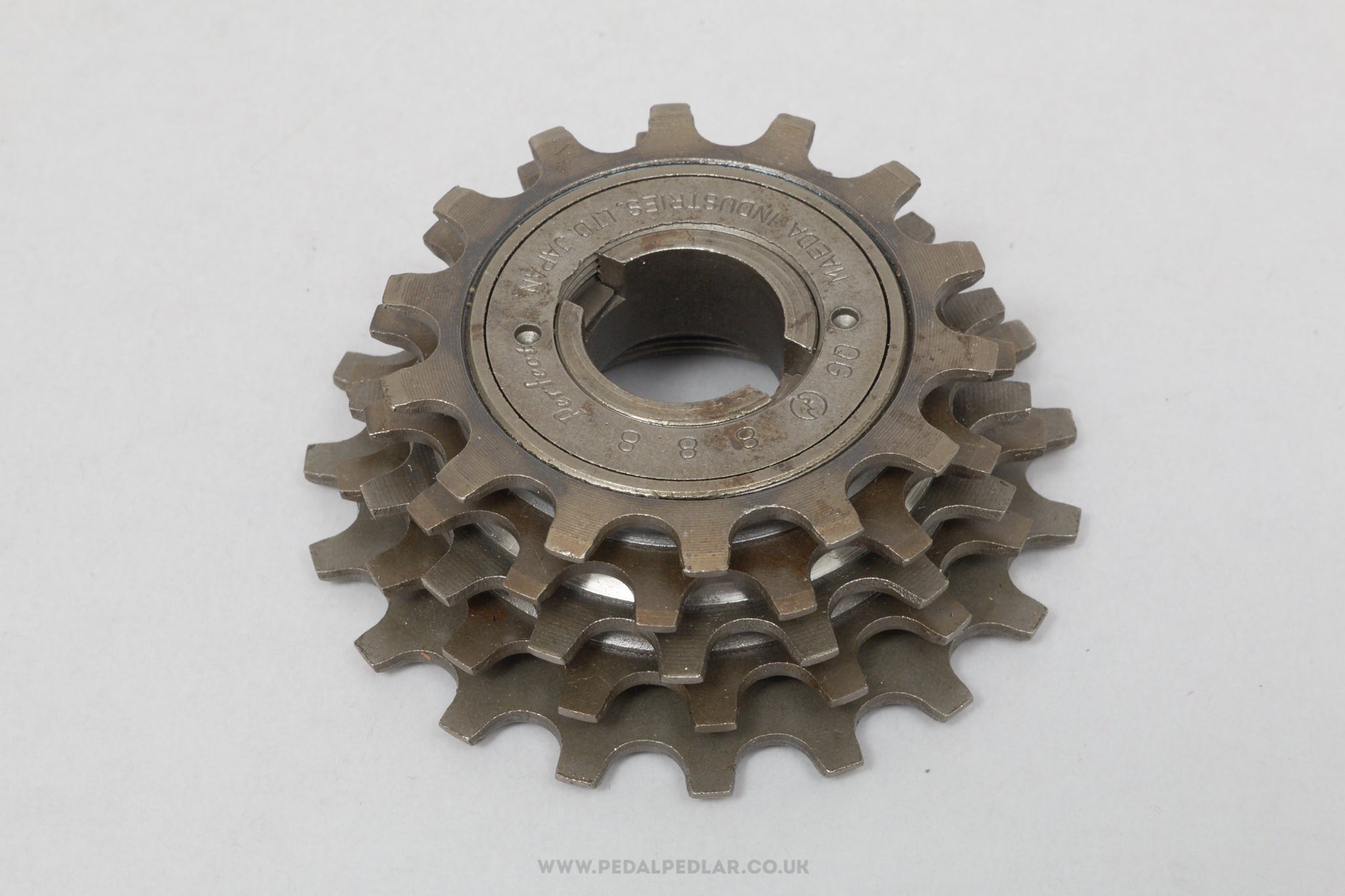 8 speed threaded freewheel on sale