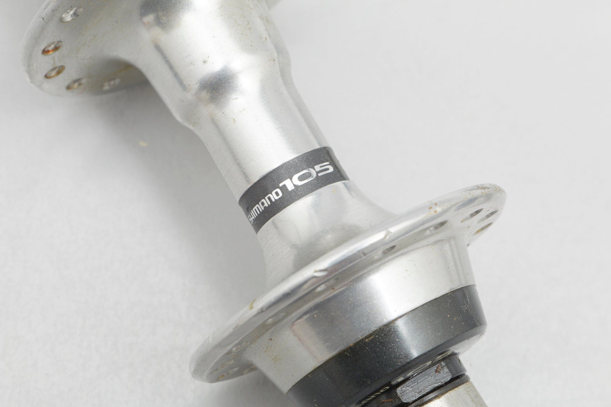 Shimano 105 (HB-1050 / FH-1050) NOS Vintage 32/32h Hubs - Pedal Pedlar - Buy New Old Stock Bike Parts