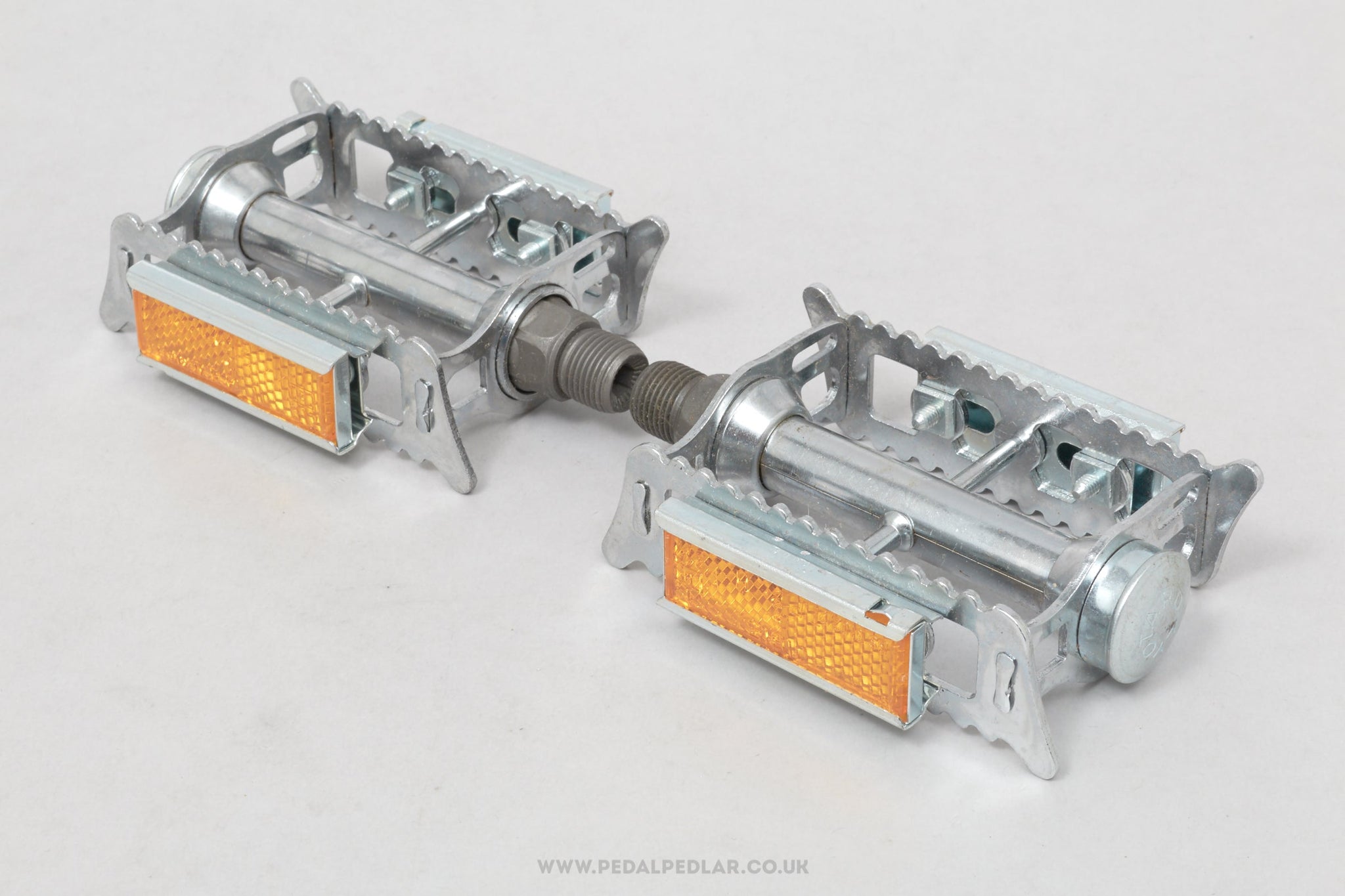 Retro bike pedals shop