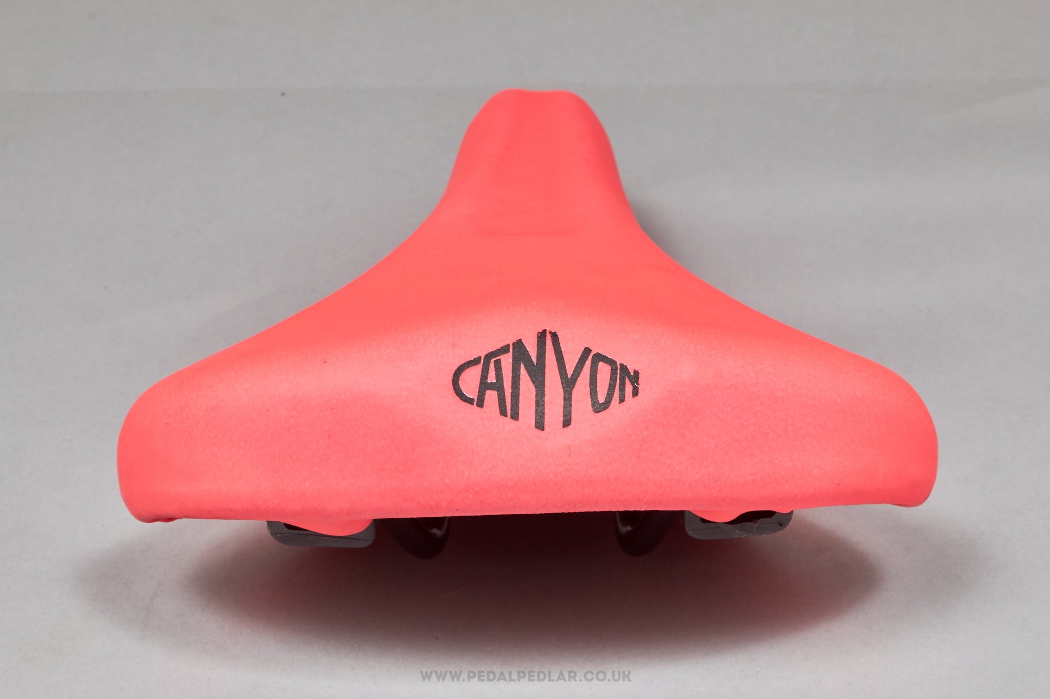 Selle Italia Canyon Ladies NOS Vintage Neon Pink Saddle