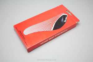 Selle Italia Coprisella Lycra Special Waterproof Saddle Cover in Red - Pedal Pedlar
 - 3