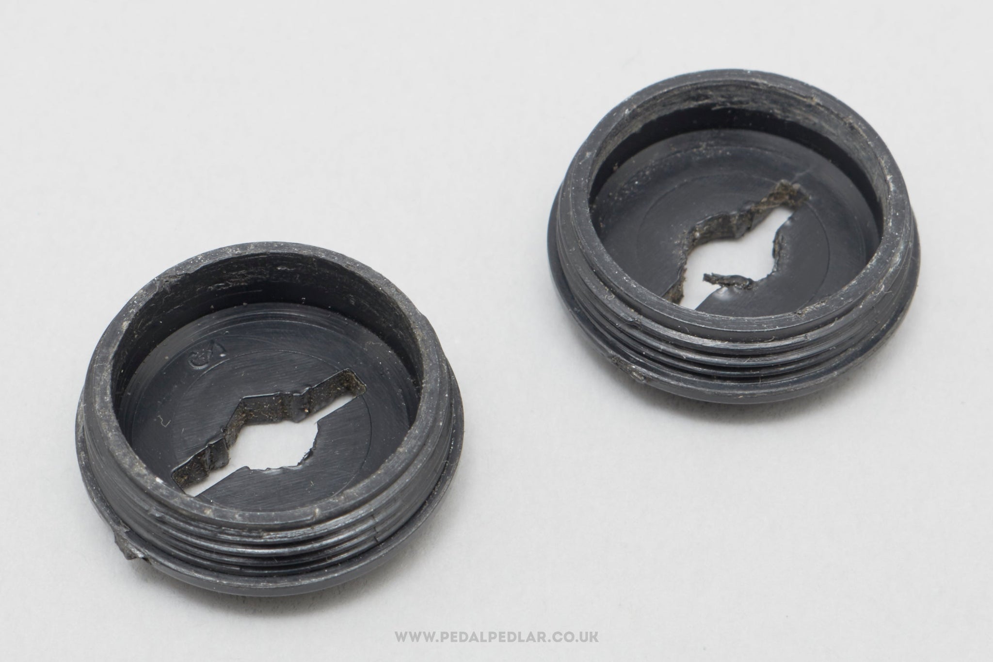 Bottom bracket hot sale dust cap
