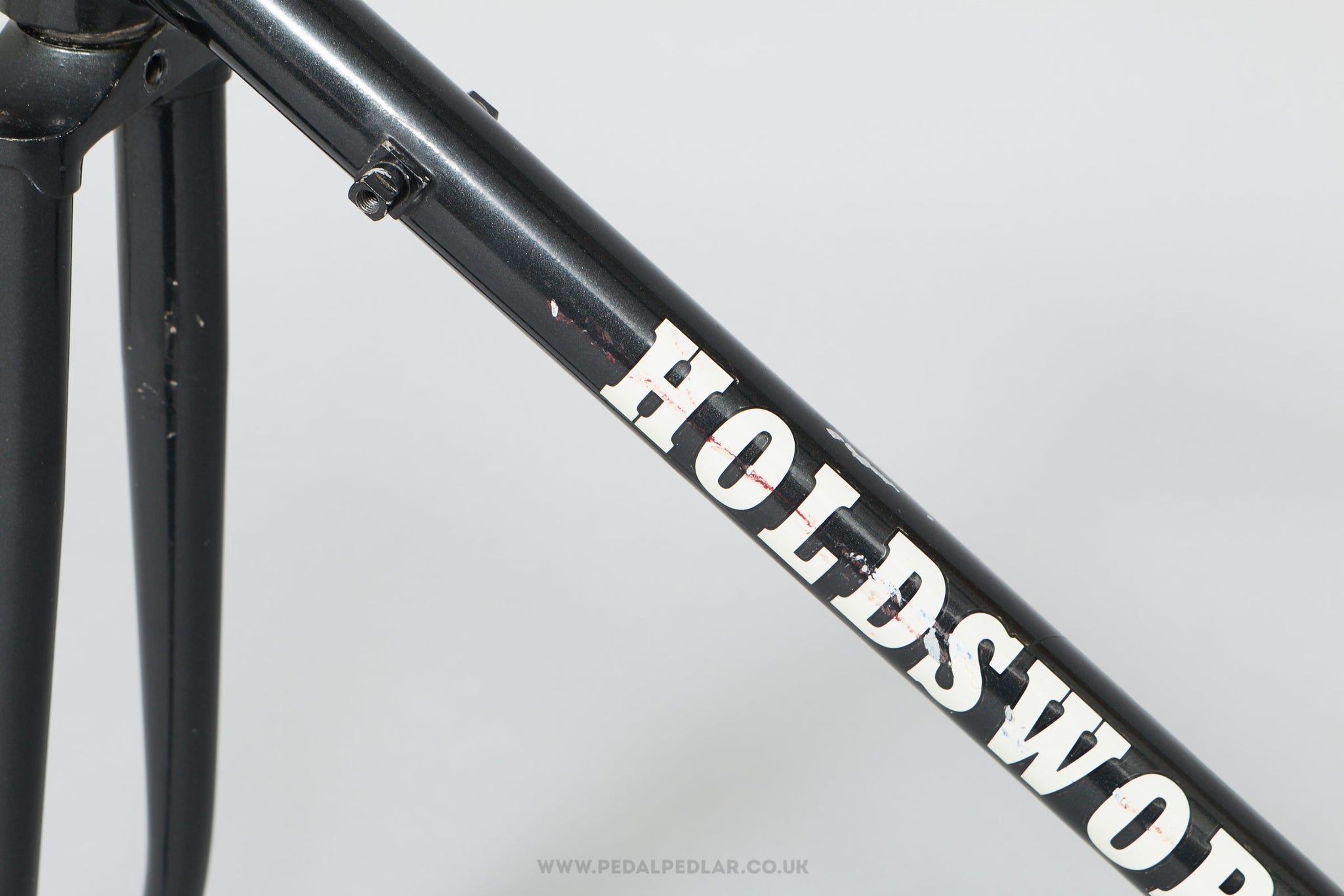 55.5 cm clearance bike frame