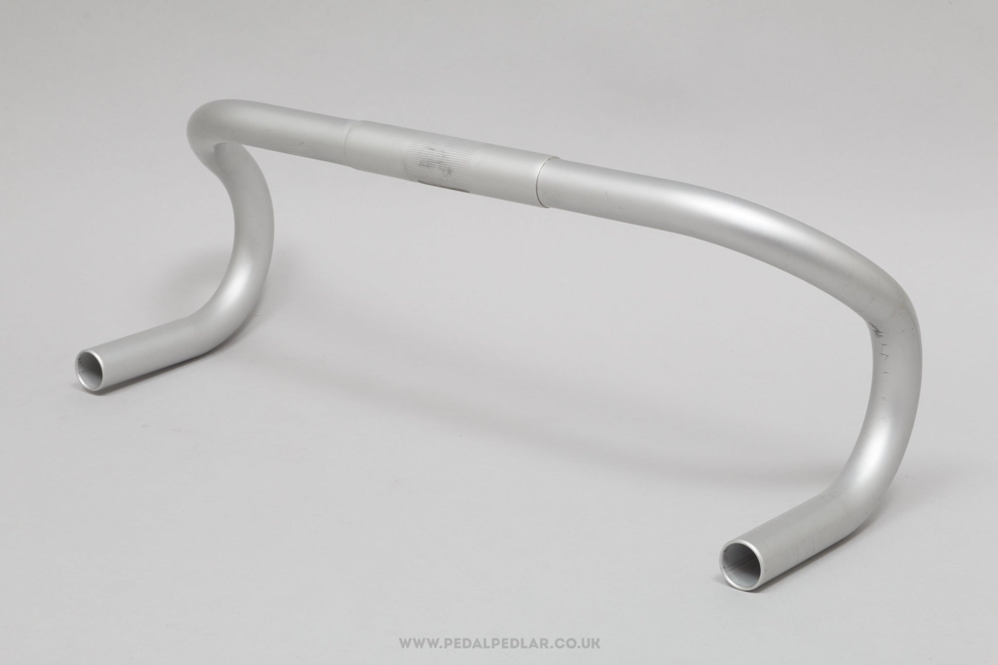 Cinelli Giro D'Italia Classic Handlebars Double Groove 42cm Cinelli Giro D'Italia Classic Handlebars Double Groove 42cm