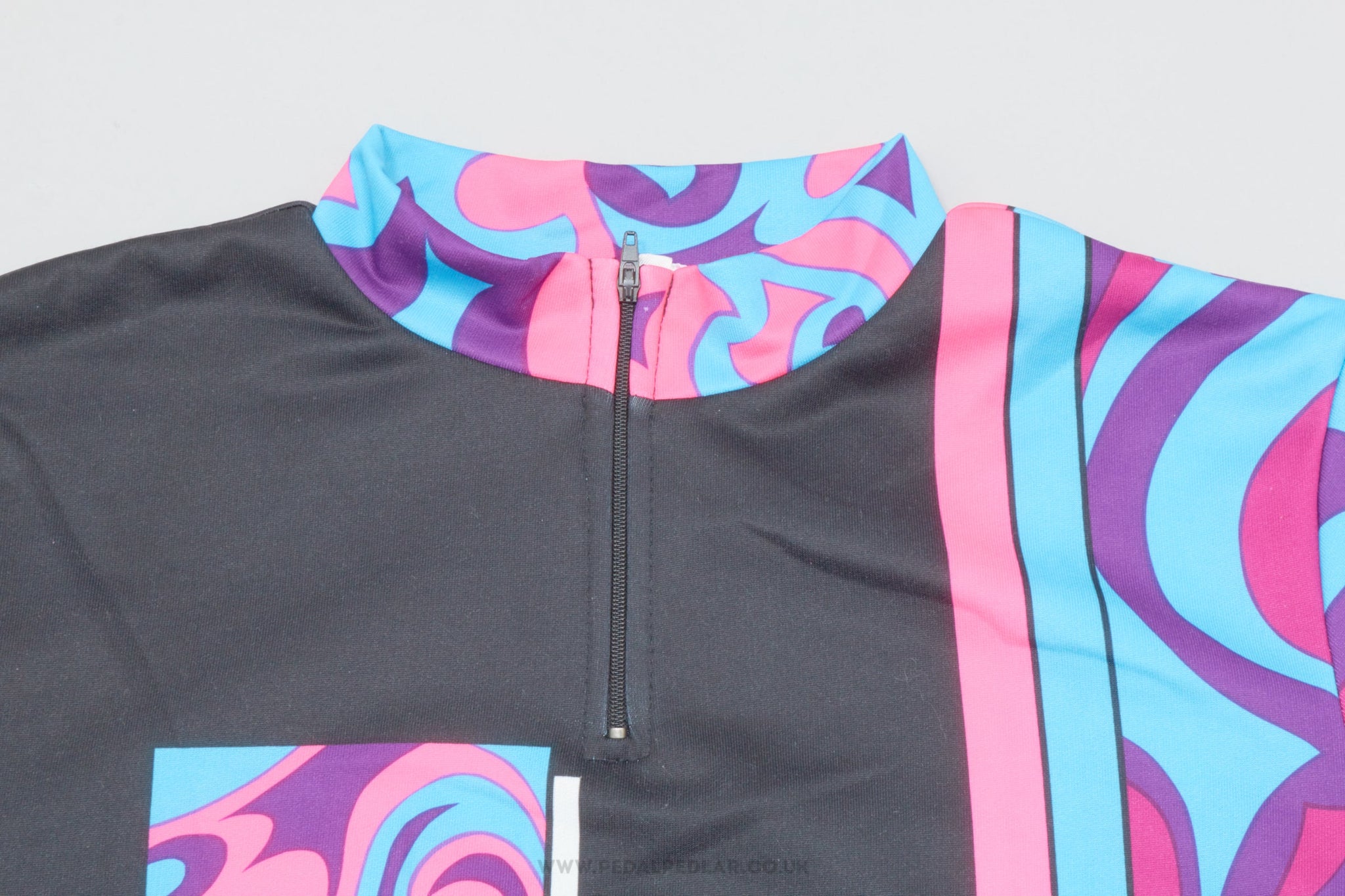 Vintage 2025 cycling gear