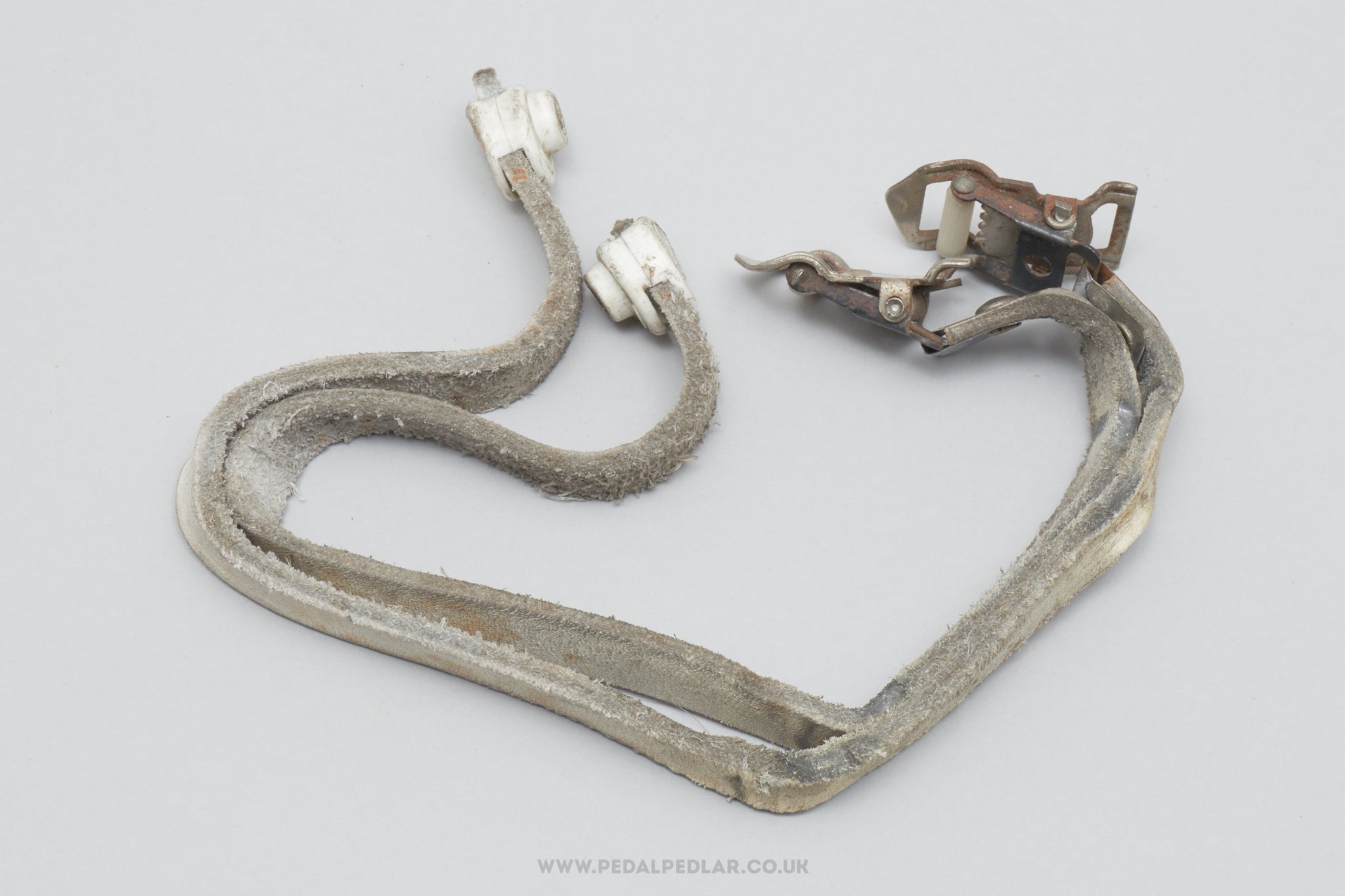 REG w) End Buttons Leather Vintage White Pedal / Toe Clip Straps - Pedal Pedlar - Bike Parts For Sale