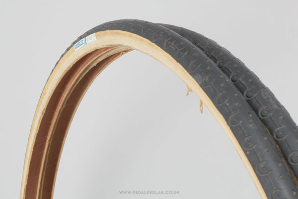 Gazelle Vuelta Black/Skin Vintage 700 x 20c Road Tyres - Pedal Pedlar - Bike Parts For Sale
