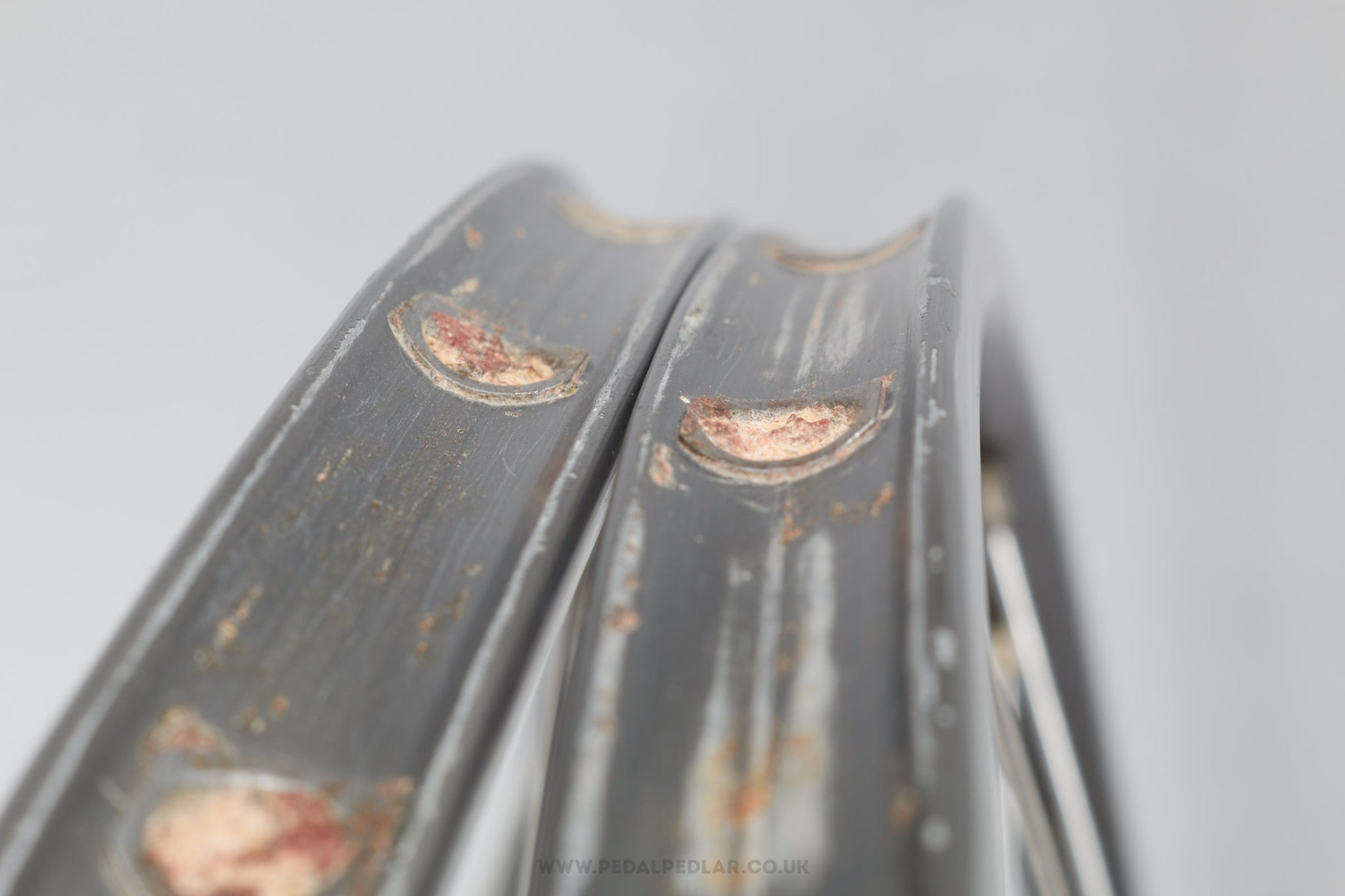 Campagnolo Nuovo/Super Record (1034) / Unbranded Vintage 28"/700c Tubular Road Wheels - Pedal Pedlar - Bicycle Wheels For Sale