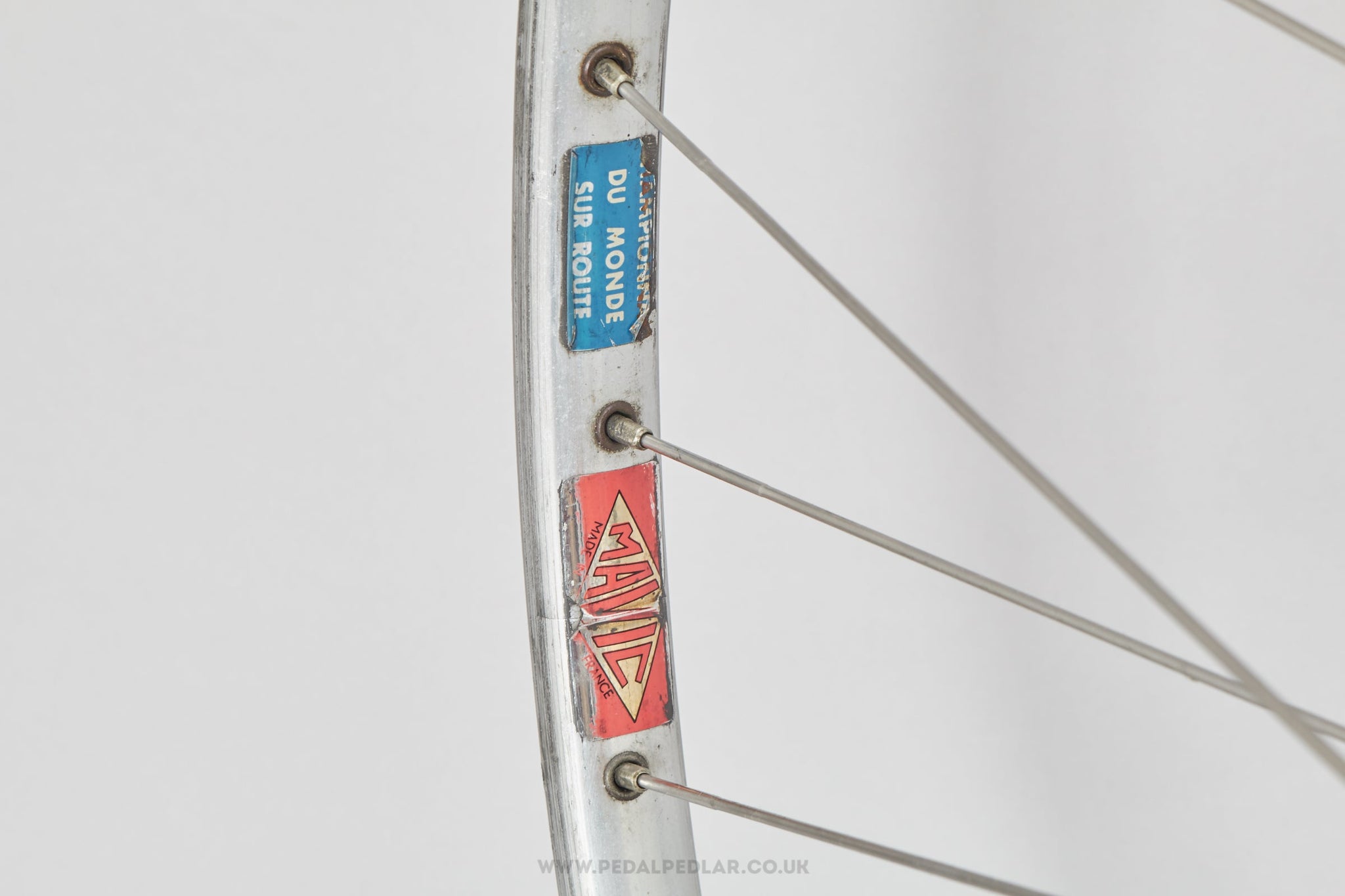 Shimano 600 (1st Generation) / Mavic Championnat Du Monde Sur Route c.1979 Vintage 28"/700c Tubular Road Front Wheel - Pedal Pedlar - Bicycle Wheel For Sale
