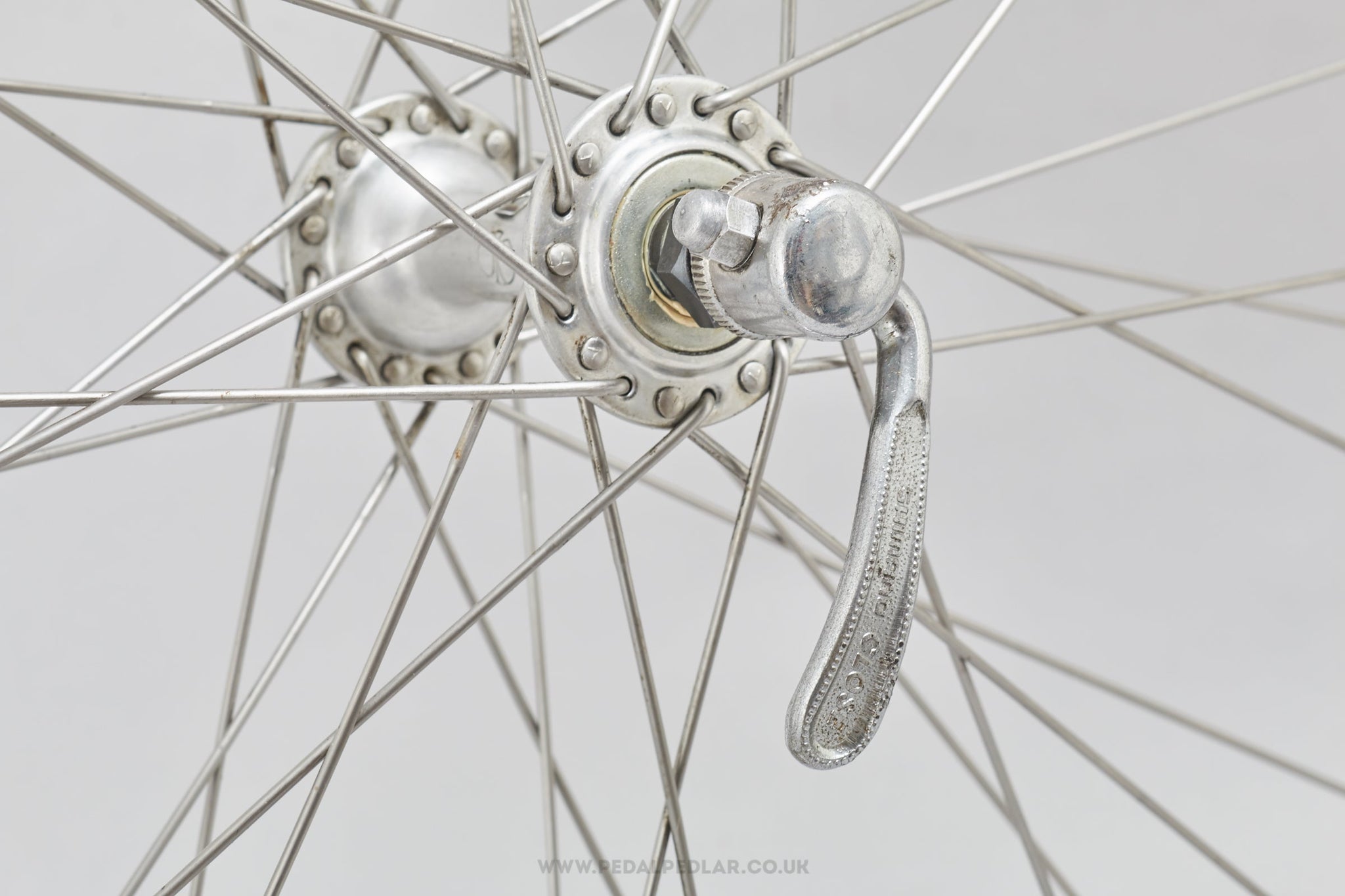 Shimano 600 (1st Generation) / Mavic Championnat Du Monde Sur Route c.1979 Vintage 28"/700c Tubular Road Front Wheel - Pedal Pedlar - Bicycle Wheel For Sale